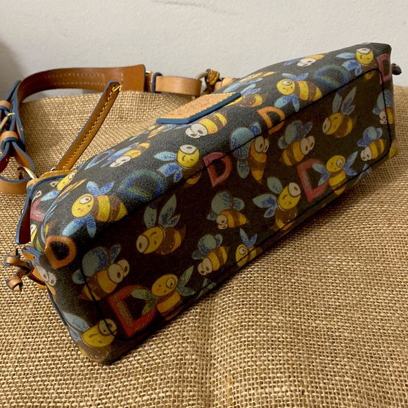 Vintage Dooney & Bourke Purse Bag Bee Canvas Vachetta Leather Small - Picture 2 of 6